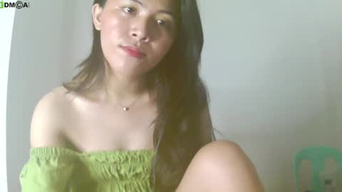 Snapshot of urasianlover69x chatting on 03-06-25, 04:08 rai online show from 03-06-25, 04:08