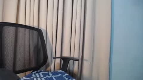 Urbbgurl lynxx  online show from 10-06-25, 08:45