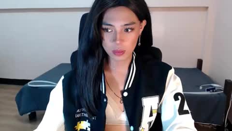 Miss alexa online show from 04-18-26, 06:17