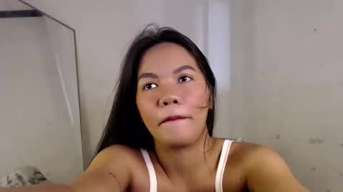 Snapshot of urbeautifulnightmare chatting on 10-16-25, 12:39 venice online show from 10-16-25, 12:39