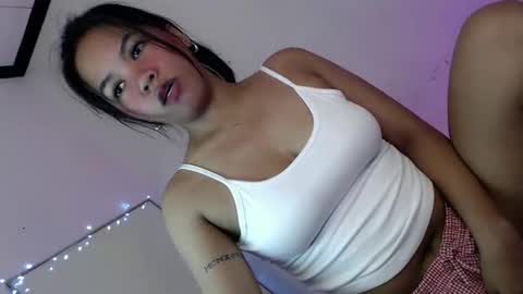 Snapshot of urbeautifulnightmare chatting on 02-18-26, 11:17 venice online show from 02-18-26, 11:17