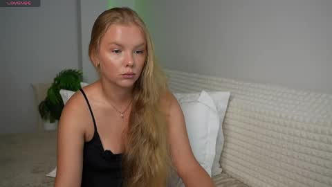 Ksenia Pterson online show from 06-07-26, 11:30