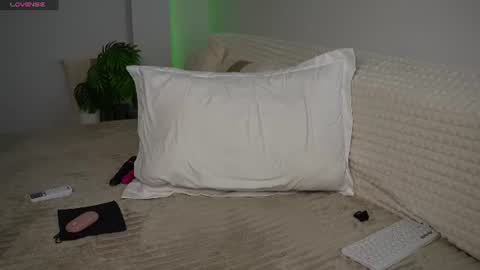 Ksenia Pterson online show from 06-14-26, 02:24