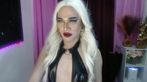 Snapshot of urcumgirlasiants chatting on 10-11-25, 04:38 KENDALL online show from 10-11-25, 04:38