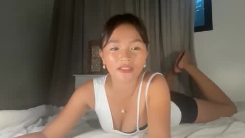 Snapshot of urcute_pinay chatting on 04-30-26, 09:37 sai online show from 04-30-26, 09:37