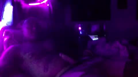 urdaddy875867 online show from 11-04-25, 01:48