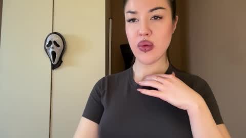 Margo online show from 10-21-25, 06:47