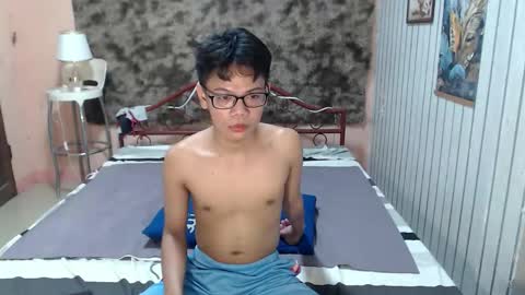 Snapshot of urdreamboy_doms chatting on 05-06-26, 06:52 urdreamboy_doms online show from 05-06-26, 06:52
