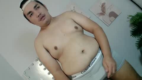 ure_fattytoy143 online show from 06-18-26, 09:14