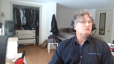 Gregor online show from 02-03-25, 03:38