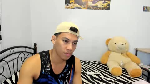urfucker_vinz online show from 05-11-26, 02:45