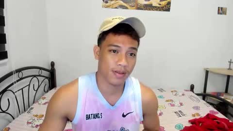 urfucker_vinz online show from 06-08-26, 03:23
