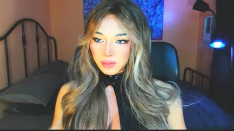 My bella 3 online show from 11-19-25, 01:16