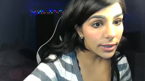 Snapshot of urgoddessmarla chatting on 11-12-25, 03:07 Goddess Marla online show from 11-12-25, 03:07