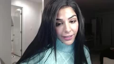 Snapshot of urgoddessmarla chatting on 11-17-25, 04:18 Goddess Marla online show from 11-17-25, 04:18