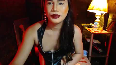 queen norelle online show from 12-18-25, 09:21