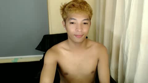 Snapshot of urhotethanxx chatting on 10-02-25, 11:50 Ethan online show from 10-02-25, 11:50