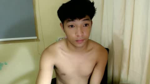 Snapshot of urhotethanxx chatting on 10-06-25, 05:32 Ethan online show from 10-06-25, 05:32