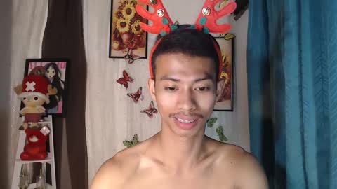 Snapshot of urhotfuckingass chatting on 12-29-24, 02:21 richard online show from 12-29-24, 02:21