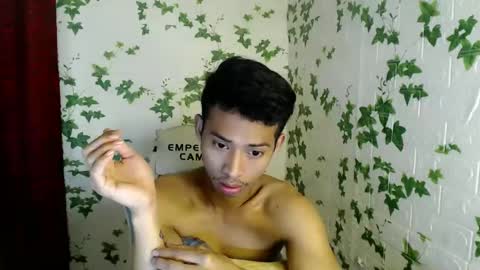 Snapshot of urhotfuckingass chatting on 01-14-25, 11:16 richard online show from 01-14-25, 11:16