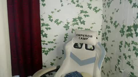 Snapshot of urhotfuckingass chatting on 01-30-25, 11:55 richard online show from 01-30-25, 11:55
