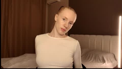 Snapshot of uriyani chatting on 05-27-26, 06:38 ElizabethLizy online show from 05-27-26, 06:38