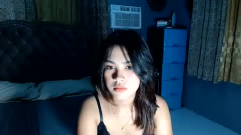 Snapshot of urlady_mia chatting on 07-17-26, 11:50 Mia online show from 07-17-26, 11:50