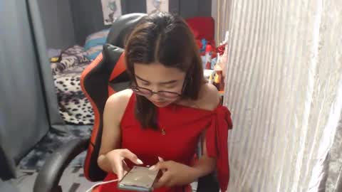 urlovelychinita online show from 01-30-25, 08:43