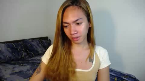 Snapshot of urlovelypinayxxx chatting on 09-23-25, 12:02 MIYA online show from 09-23-25, 12:02