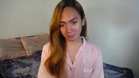 Snapshot of urlovelypinayxxx chatting on 10-12-25, 11:20 MIYA online show from 10-12-25, 11:20