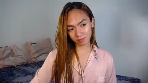 Snapshot of urlovelypinayxxx chatting on 10-20-25, 08:09 MIYA online show from 10-20-25, 08:09