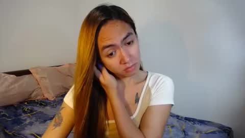 Snapshot of urlovelypinayxxx chatting on 10-22-25, 09:03 MIYA online show from 10-22-25, 09:03