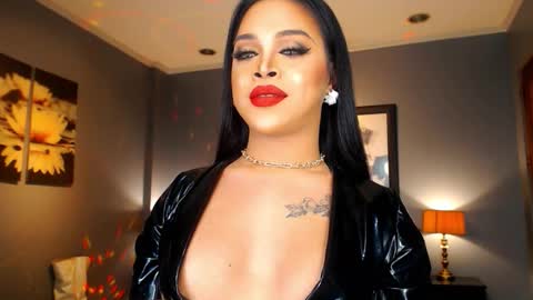 Snapshot of urmajestytyra chatting on 02-19-26, 01:45 UrMajestyTyra online show from 02-19-26, 01:45