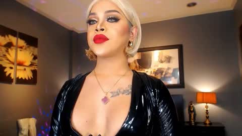 Snapshot of urmajestytyra chatting on 02-20-26, 01:13 UrMajestyTyra online show from 02-20-26, 01:13