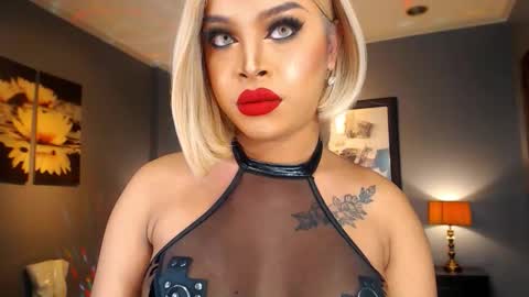 Snapshot of urmajestytyra chatting on 02-21-26, 02:45 UrMajestyTyra online show from 02-21-26, 02:45