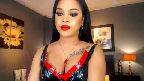 Snapshot of urmajestytyra chatting on 03-12-26, 02:50 UrMajestyTyra online show from 03-12-26, 02:50
