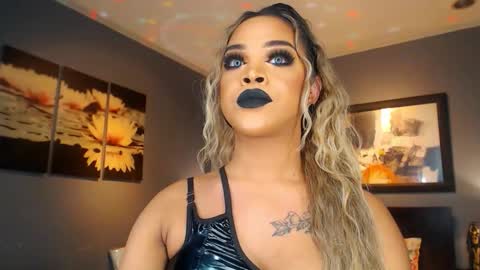 Snapshot of urmajestytyra chatting on 03-14-26, 01:44 UrMajestyTyra online show from 03-14-26, 01:44