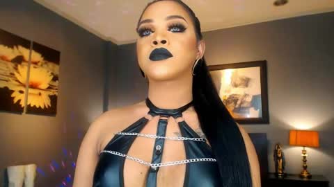 Snapshot of urmajestytyra chatting on 03-16-26, 01:11 UrMajestyTyra online show from 03-16-26, 01:11