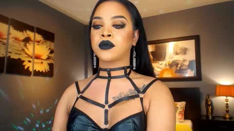 Snapshot of urmajestytyra chatting on 03-25-26, 01:55 UrMajestyTyra online show from 03-25-26, 01:55