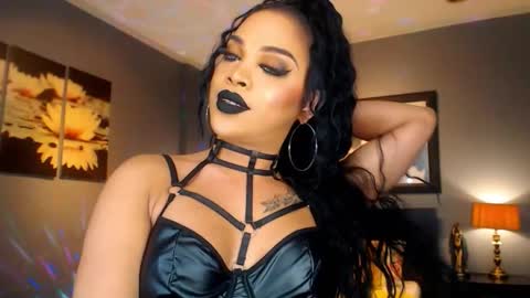 Snapshot of urmajestytyra chatting on 03-28-26, 01:16 UrMajestyTyra online show from 03-28-26, 01:16