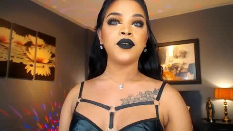 Snapshot of urmajestytyra chatting on 04-10-26, 02:06 UrMajestyTyra online show from 04-10-26, 02:06