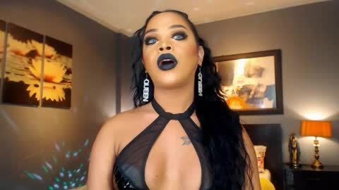 Snapshot of urmajestytyra chatting on 04-17-26, 01:52 UrMajestyTyra online show from 04-17-26, 01:52