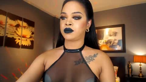 Snapshot of urmajestytyra chatting on 04-21-26, 02:04 UrMajestyTyra online show from 04-21-26, 02:04