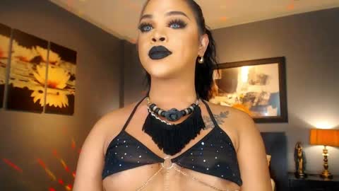 Snapshot of urmajestytyra chatting on 04-28-26, 02:27 UrMajestyTyra online show from 04-28-26, 02:27