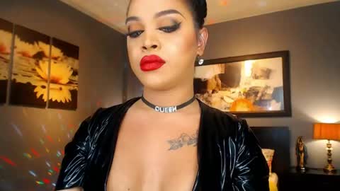 Snapshot of urmajestytyra chatting on 05-05-26, 01:02 UrMajestyTyra online show from 05-05-26, 01:02