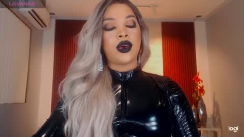 UrMajestyTyra online show from 06-13-26, 05:33