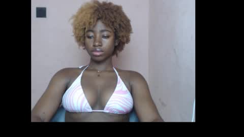 Snapshot of urnaughtydoll chatting on 09-10-25, 11:21 urnaughtydoll online show from 09-10-25, 11:21