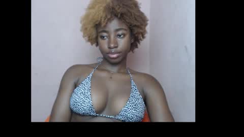 Snapshot of urnaughtydoll chatting on 09-11-25, 10:15 urnaughtydoll online show from 09-11-25, 10:15