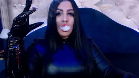 Snapshot of uronlysin chatting on 12-25-24, 10:16 UrOnlySin online show from 12-25-24, 10:16