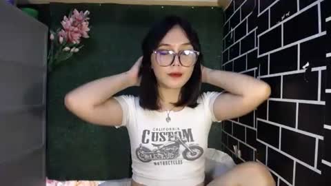 Pia online show from 10-04-25, 03:15